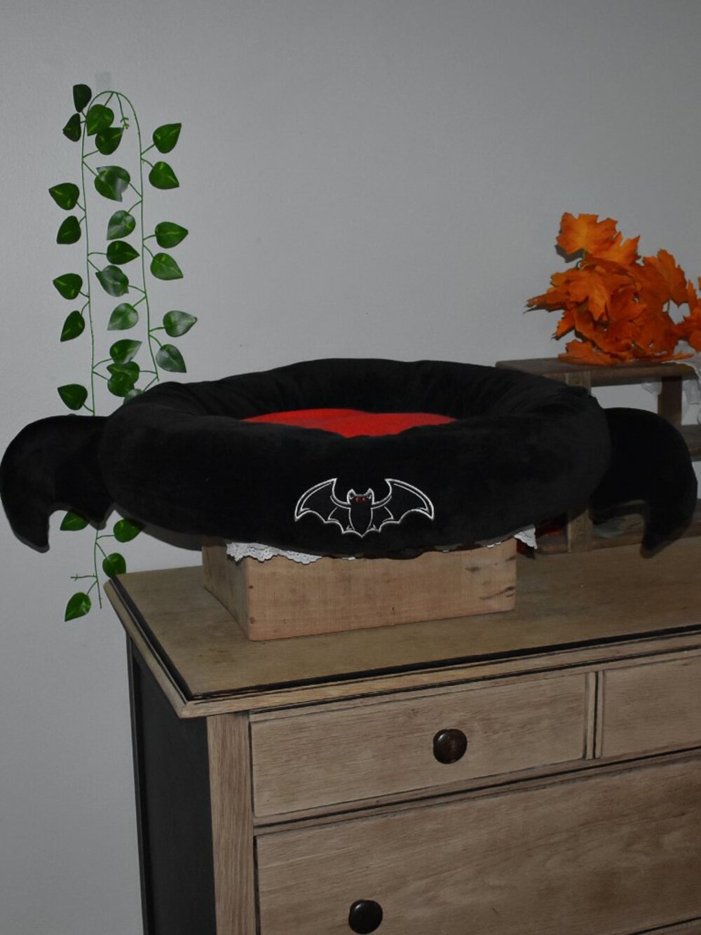 Gothic Halloween Black Red Vampire Bat Wings Dog Pet Bed